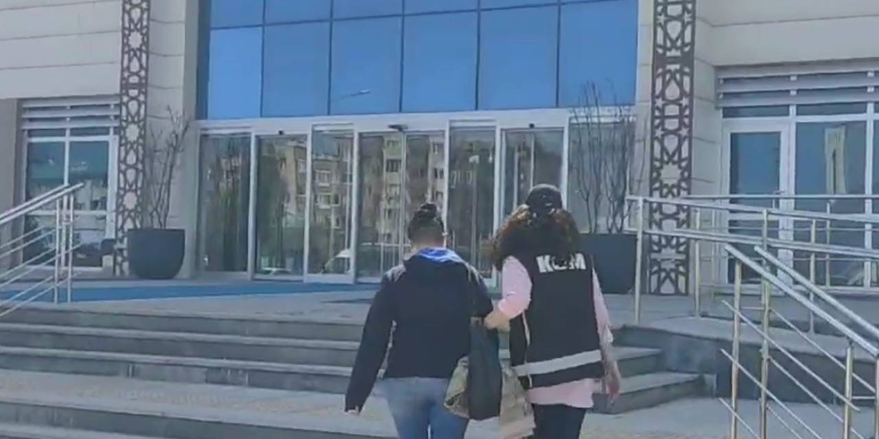 Çanakkale’de Kendini Mit Personeli Olarak Tanıtan Kişi Yakalandı