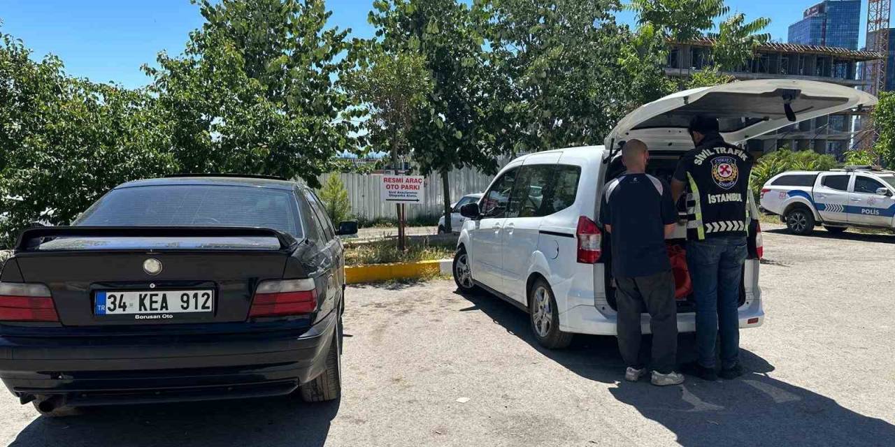 Maltepe’de Drift Atan Sürücüye Para Cezası