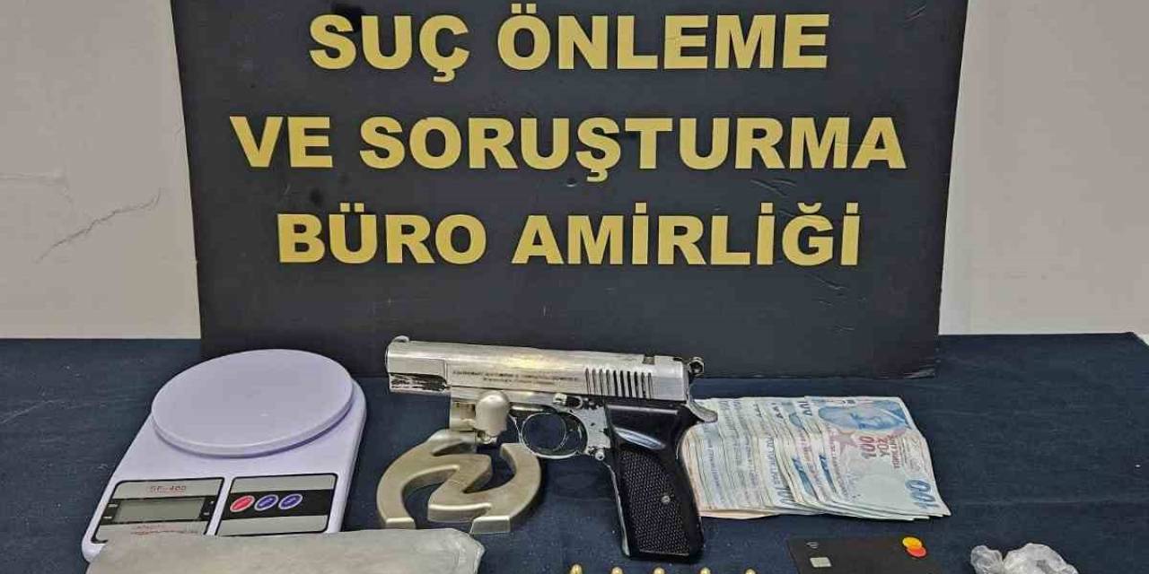 Uyuşturucu Tacirlerini Yakalamak İçin Polis Kılıktan Kılığa Girdi