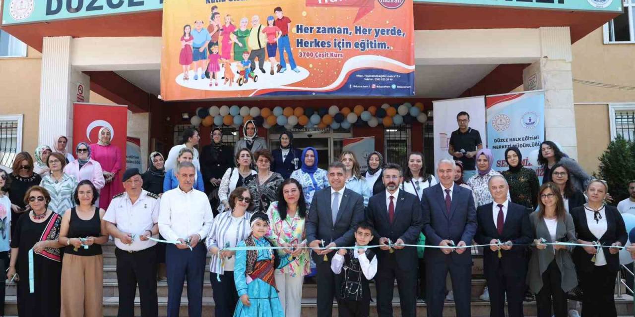 19 Bin Kursiyerin Emeği Bu Sergide