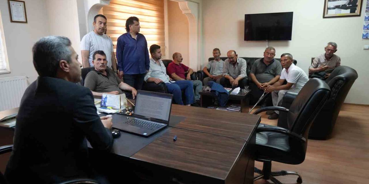 Belediyede Mobbing İddiası: 11 İşçi Önce Ağır İşlerde Çalıştırıldı, Sonra İşten Çıkartıldı