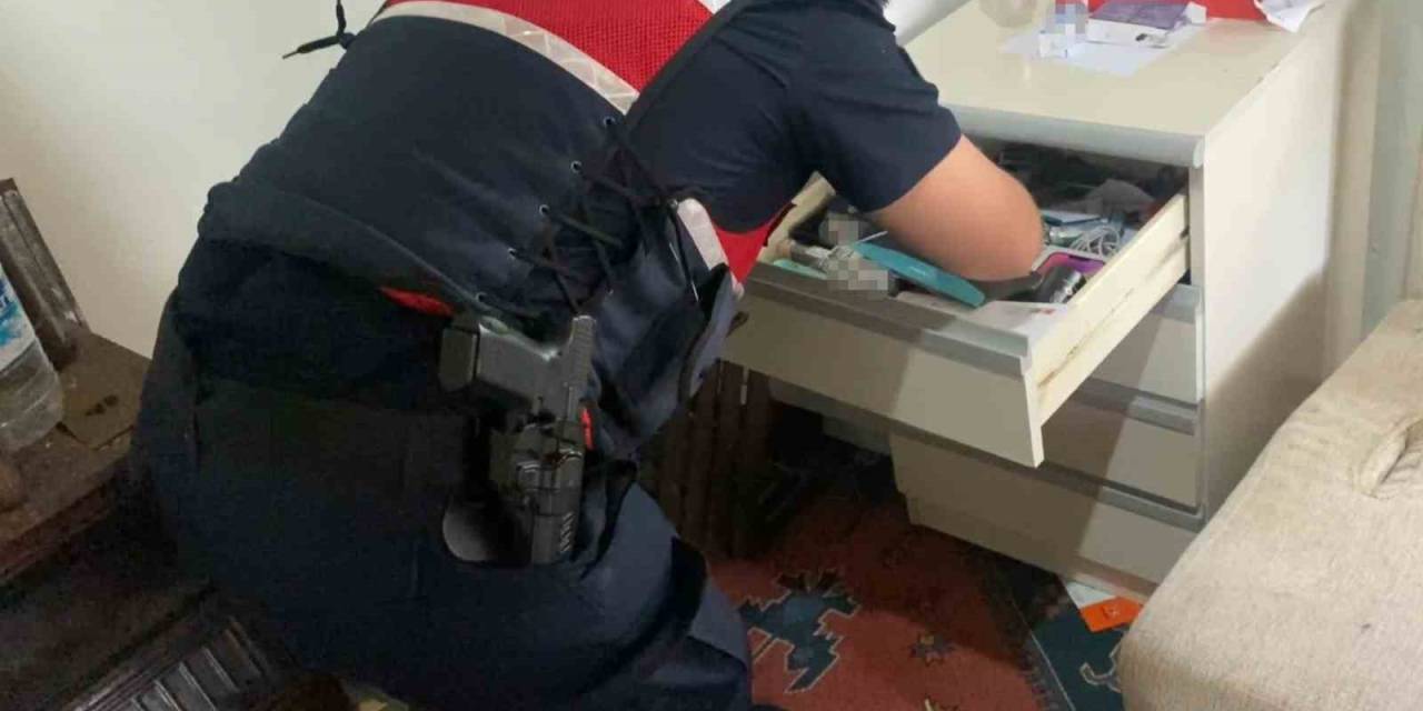 Uyuşturucu Taciri Jandarmanın Operasyonuyla Yakalandı