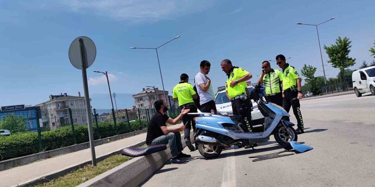 Polisin Durdurduğu Sürücü Hem Alkollü Hem Ehliyetsiz Çıktı