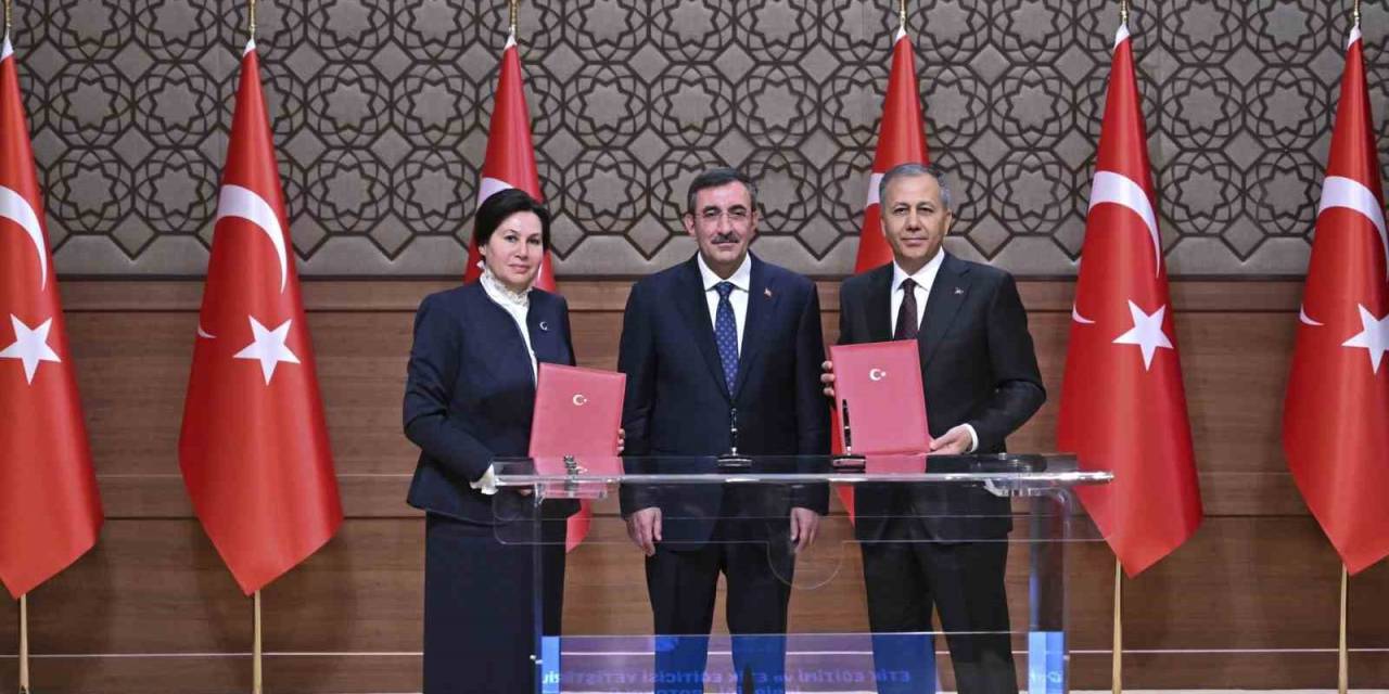 Cumhurbaşkanı Yardımcısı Yılmaz, Etik Eğitimi Ve Etik Eğiticisi Yetiştirilmesi İşbirliği Protokolü İmza Töreni’ne Katıldı