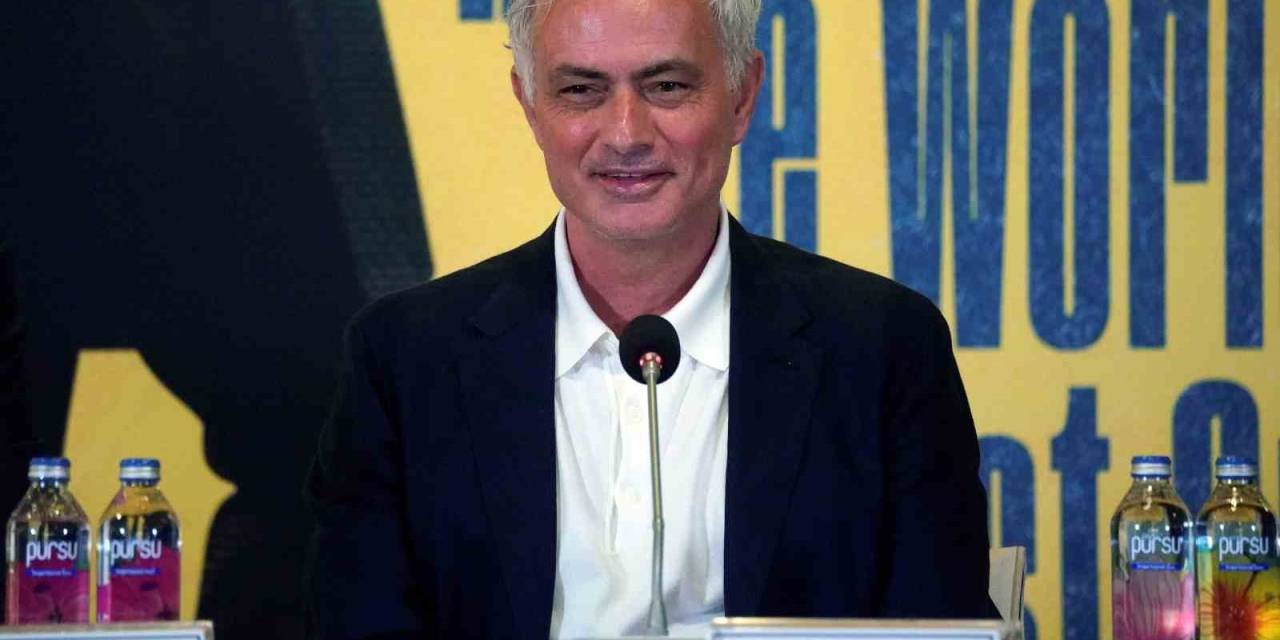 Jose Mourinho: “Fenerbahçe’nin Rüyalarını Gerçekleştirmek İçin Çok Güçlü Takım Kuracağız”