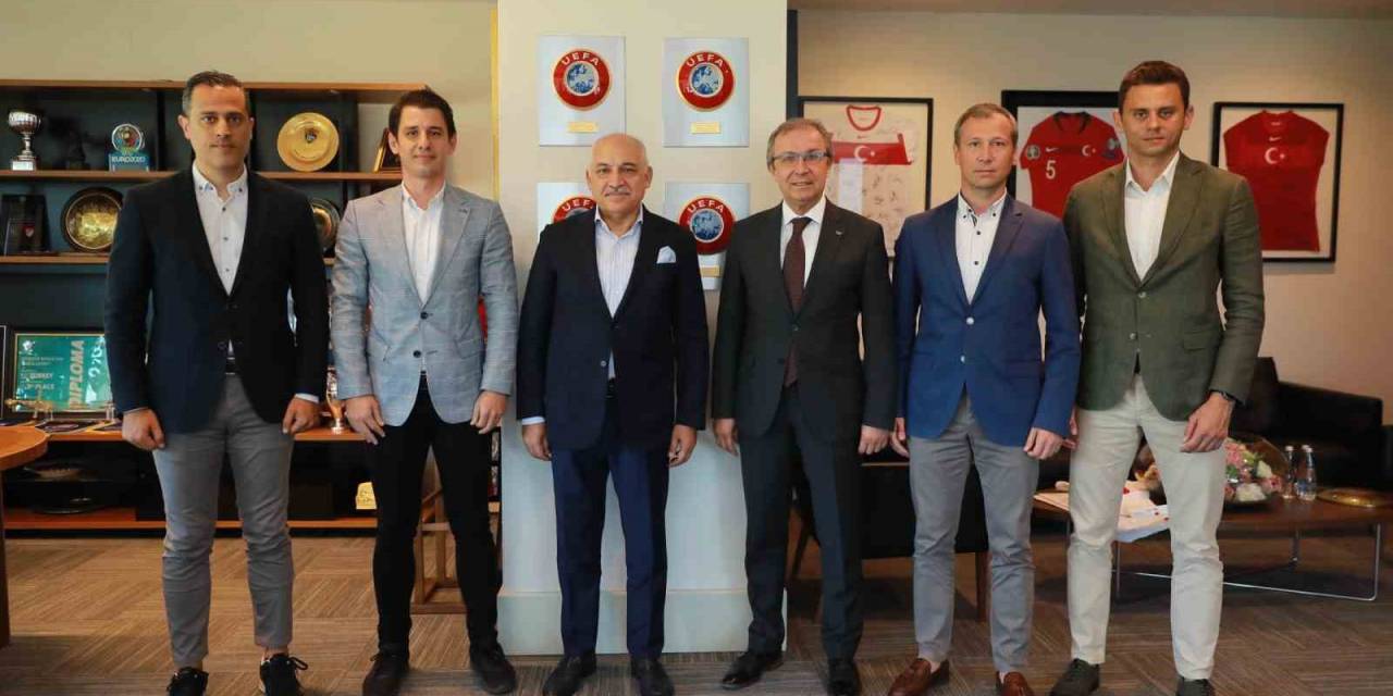 Başkan Büyükekşi, Euro 2024’te Görev Yapacak Türk Hakemlere Başarılar Diledi