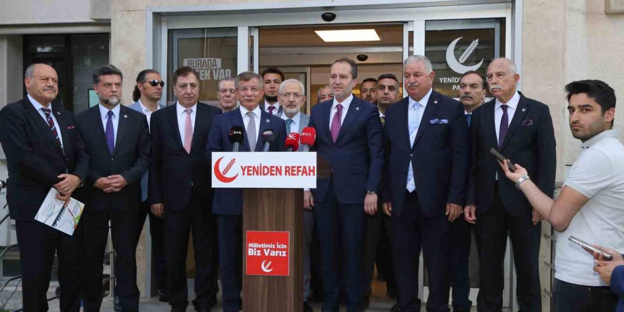 Yeniden Refah Partisi Genel Başkanı Erbakan İle Gelecek Partisi Genel Başkanı Davutoğlu Bir Araya Geldi