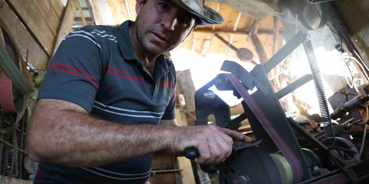 Kovboy Bıçakçının Ünlü Aktörleri Aratmayan Reklam Filmi İlgi Odağı Oldu