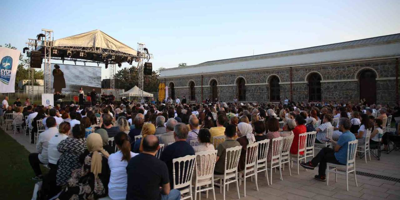 Usta Şair Nazım Hikmet Eyüpsultan’da Anıldı