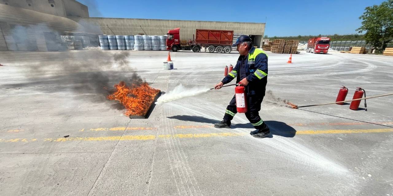 Kocaeli İtfaiyesi’nden Fabrikalarda "Acil Durum" Tatbikatı