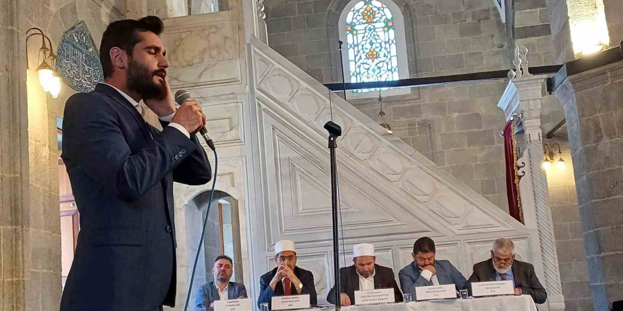 Ezanı En Güzel Okumak İçin Yarıştılar