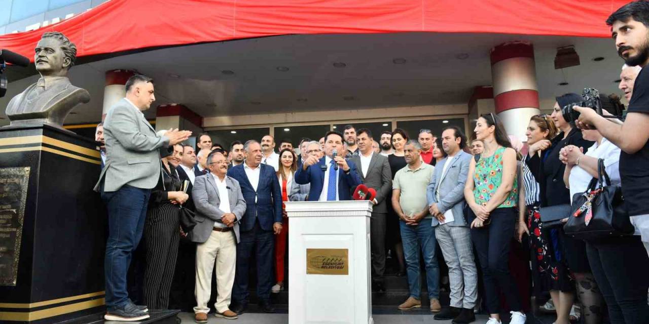 Esenyurt’ta 21 Yıl Aradan Sonra Nazım Hikmet İsmi Kültür Merkezi’ne Verildi