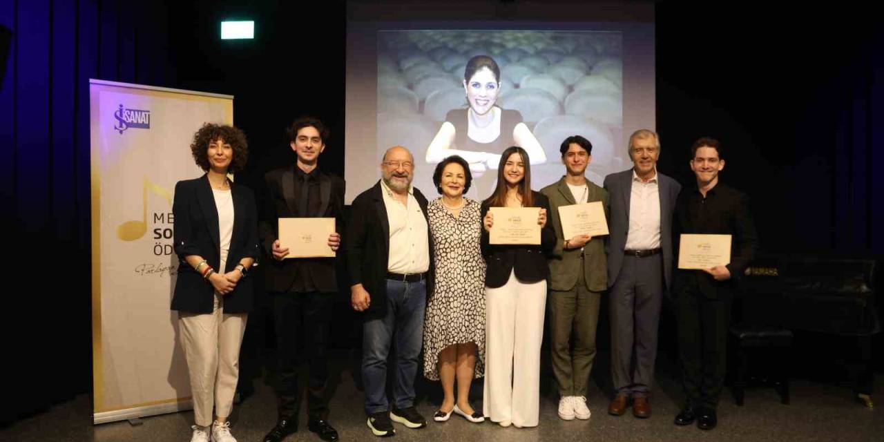 İş Sanat’ın Genç Müzisyenleri Ödüllerini Aldı