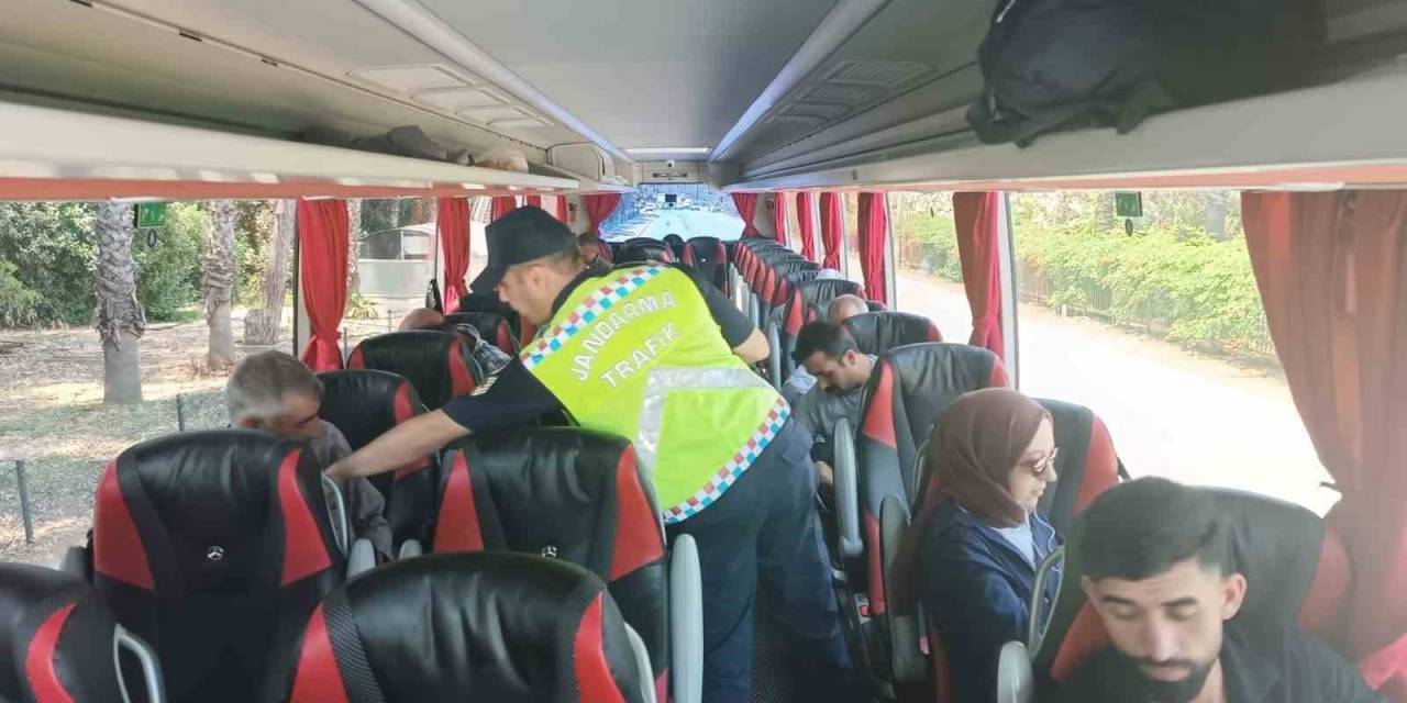 Alanya’da Şehirlerarası Otobüs Şoförleri Ve Yolcu Denetimi