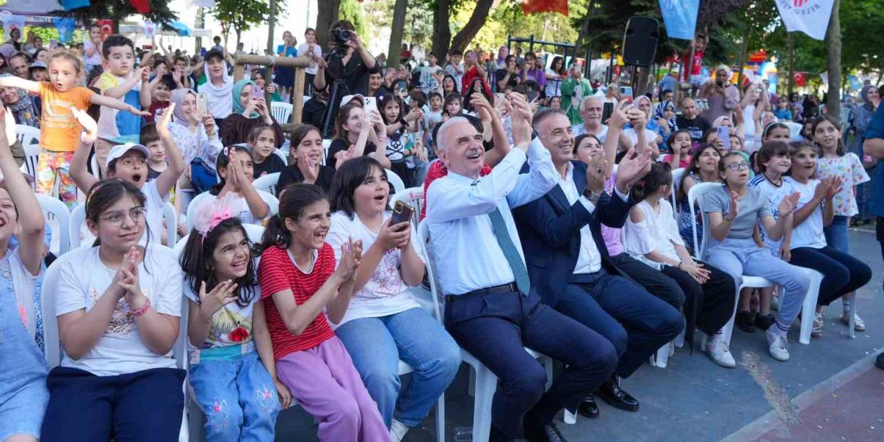 Çocukların Heyecanla Beklediği Ümraniye Çocuk Festivali Başladı