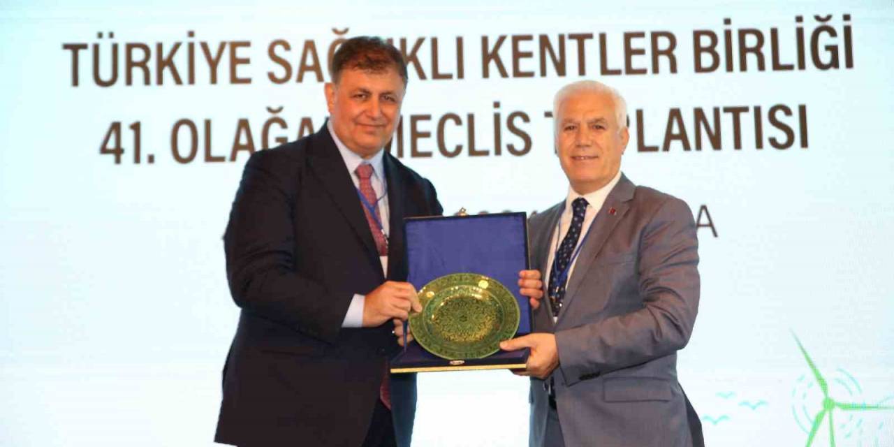 Sağlıklı Kentler Birliği Başkanı’na İzmir Büyükşehir Belediye Başkanı Cemil Tugay Seçildi