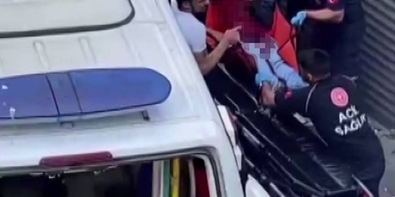 Fatih’te Kira Kavgası Kanlı Bitti: Ev Arkadaşını Boğazından Bıçaklayarak Yaraladı