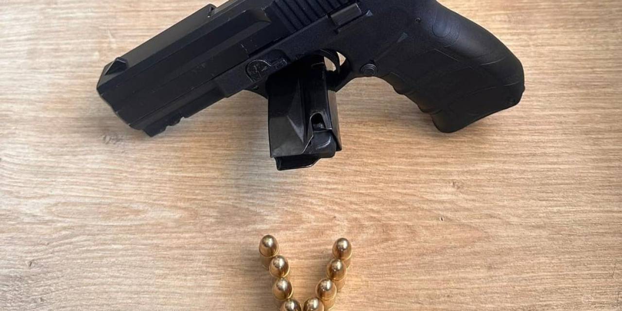Şüpheli Şahsın Üzerinden Tabanca Ele Geçirildi