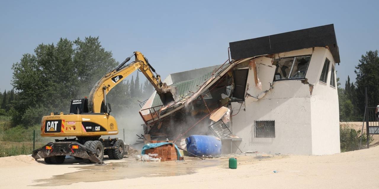 Nilüfer’de Bir Kaçak Daha Yıkıldı