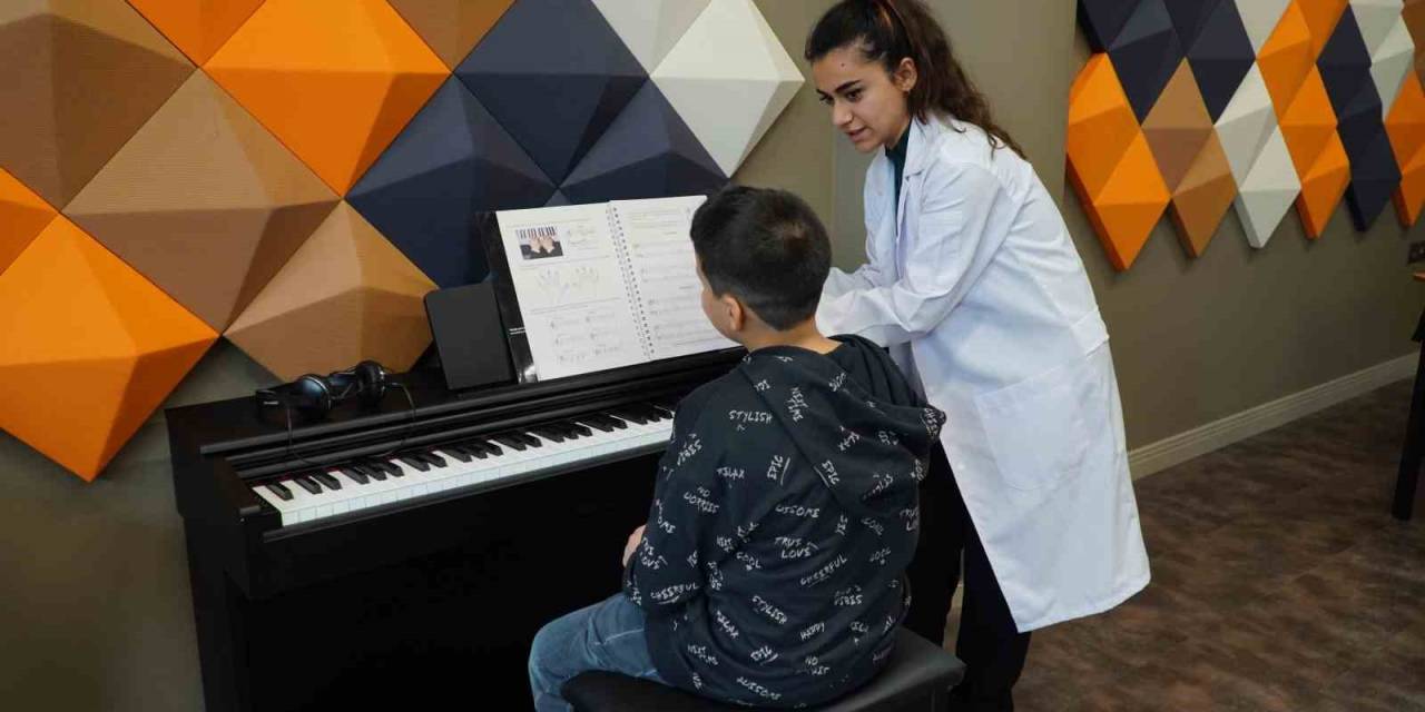 D.t. Şehitkamil Sahnesi’ndeki Yaz Sanat Akademisi Kayıtları Başladı