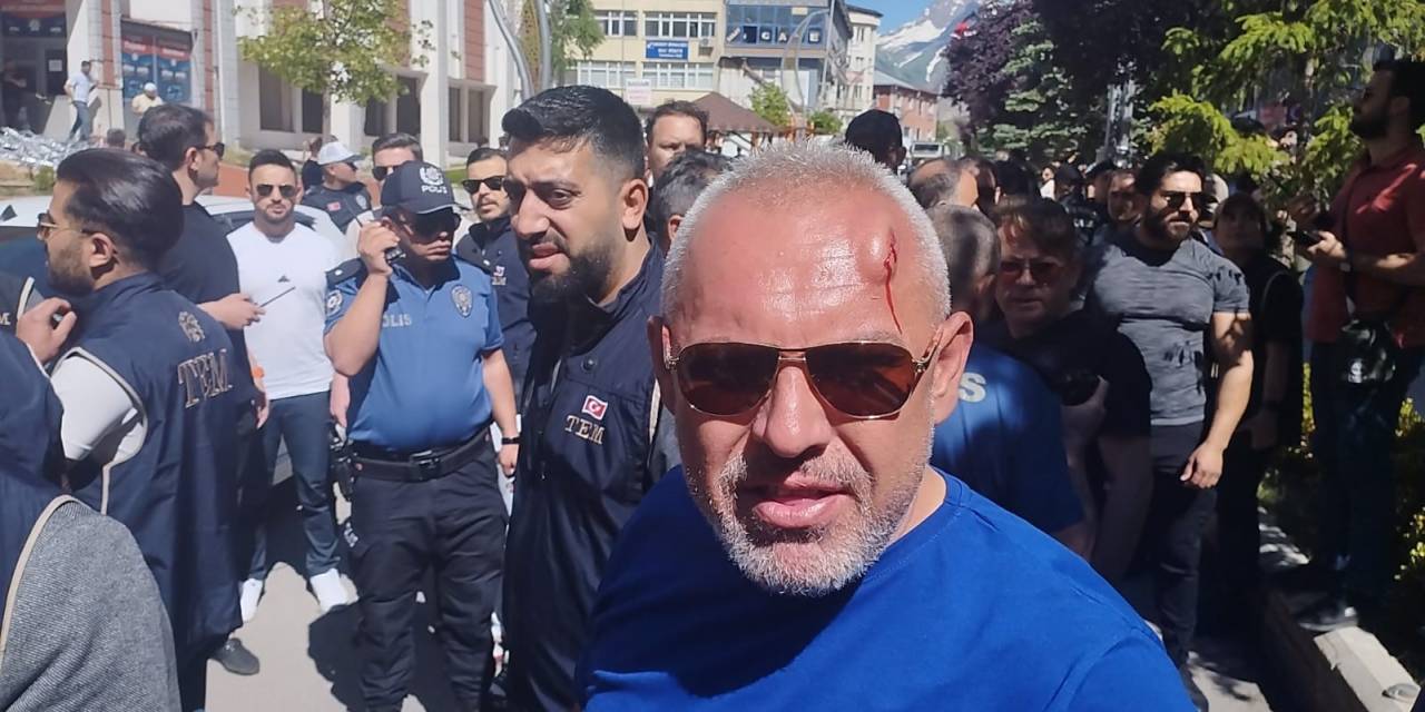 Hakkari’de Olaylar Çıktı: Polis Amiri Başından Yaralandı