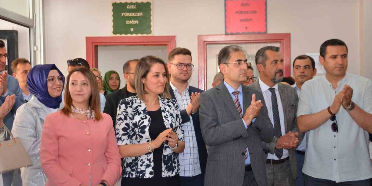 Sergi Açılışında El Emeği Ürünler İlgi Odağı Oldu