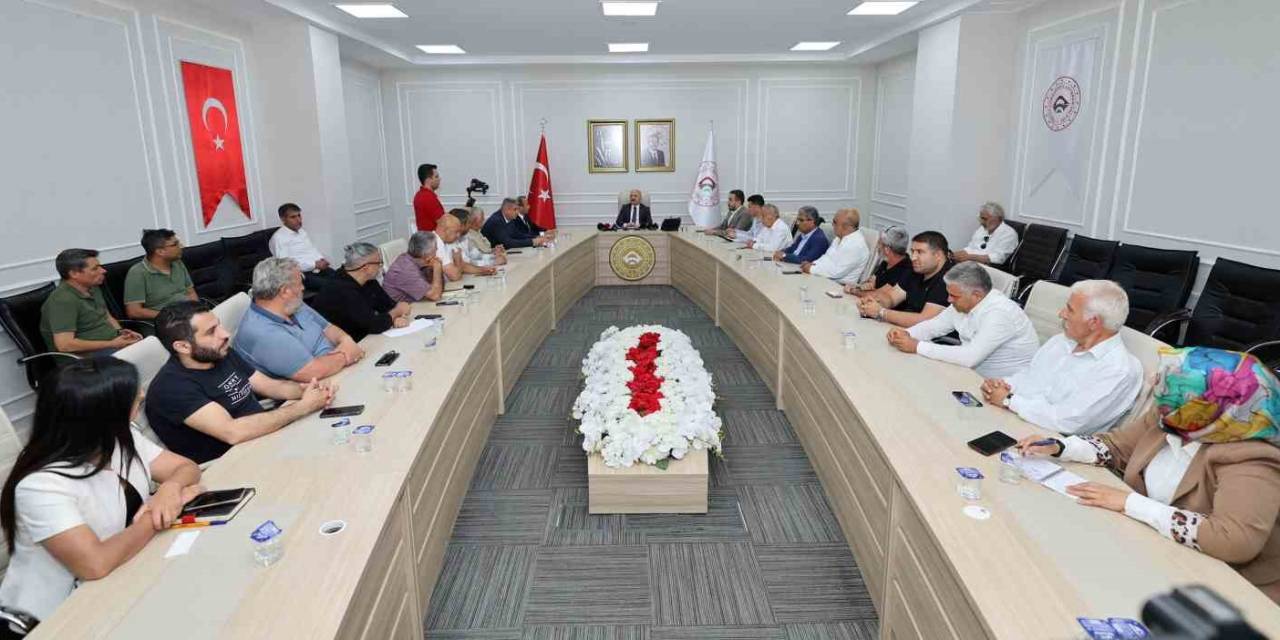 Vali Varol, Typ’yle İlgili Bilgilendirme Toplantısı Düzenledi