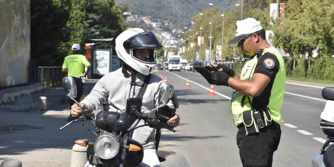 Ordu’da Bir Haftada Yaklaşık 14 Bin Araç Ve Sürücüsü Denetlendi