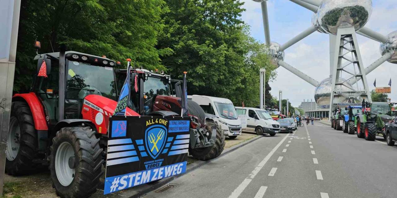 Avrupalı Çiftçilerden Brüksel’de Traktörlü Protesto