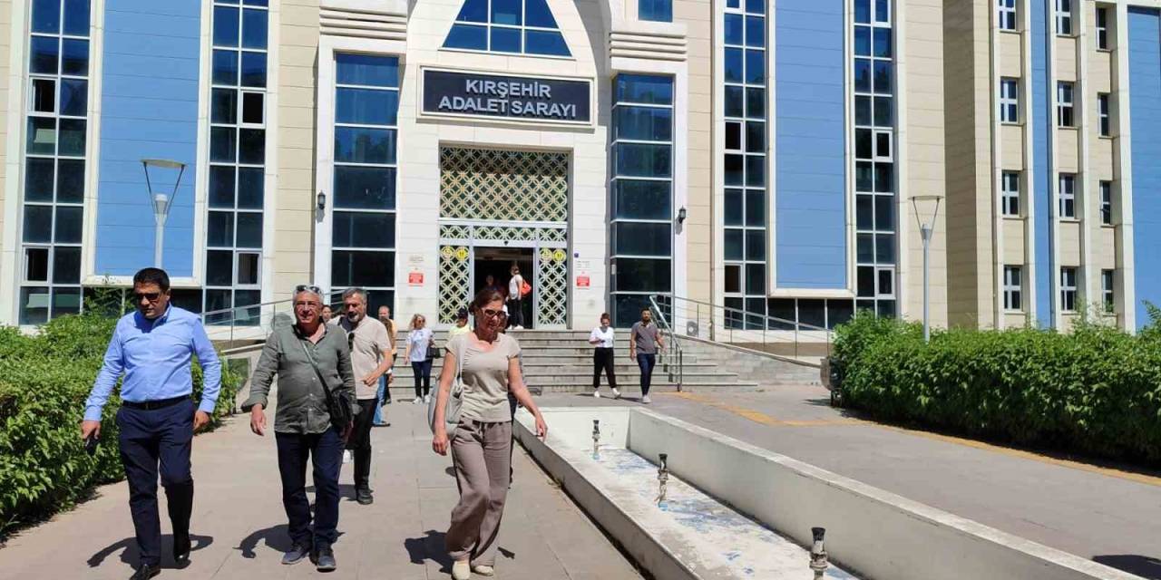 Eski Öğrencisinin Tacizine Uğradığı İddia Edilen Akademisyen: "7 Aydır Evimde Esirim"