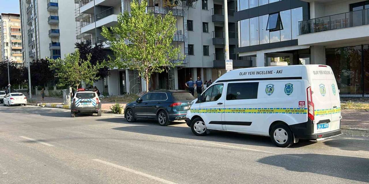 Uşak’ta 9. Kattan Düşen İnşaat İşçisi Hayatını Kaybetti