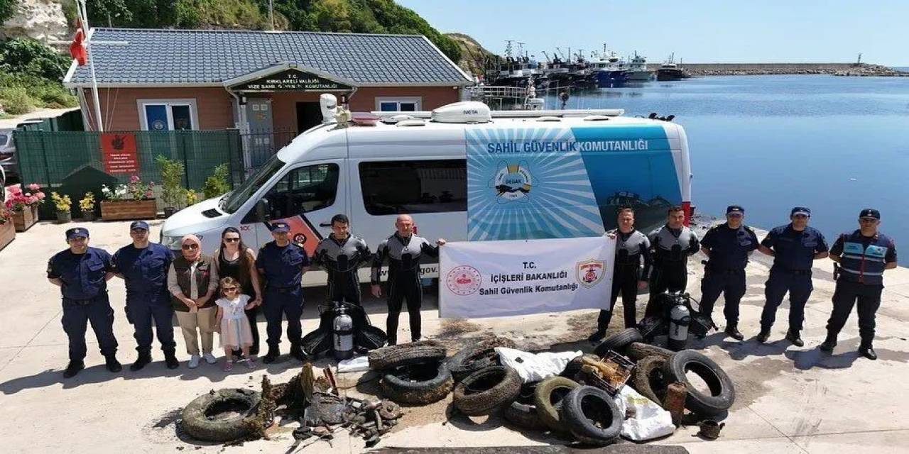 Kıyıköy Limanında Temizlik Gerçekleştirildi: Onlarca Lastik Ve Çöp Çıkarıldı