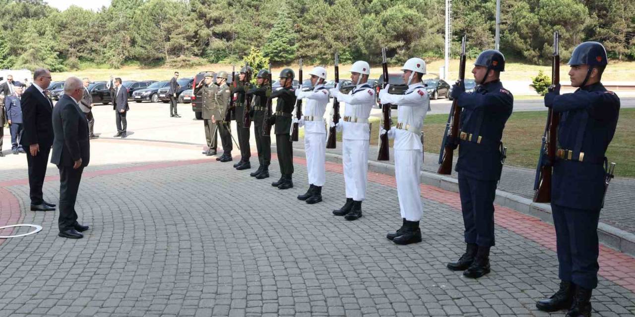 Milli Savunma Bakanı Güler: "Türk Askerinin Yetenekleri Bir Kez Daha Tarihe Altın Harflerle Yazılmıştır"