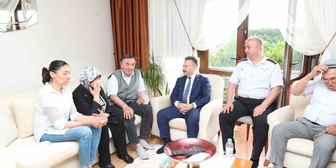 Vali Aksoy Şehit Ailesine Başsağlığı Ziyaretinde Bulundu