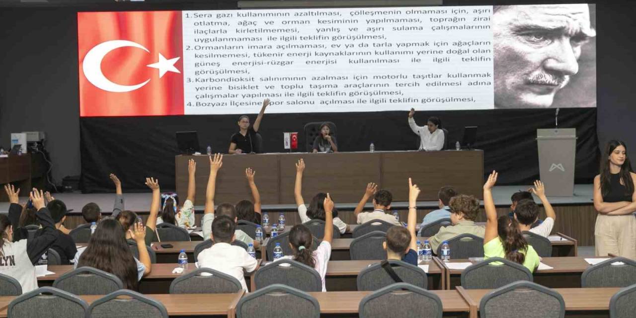 Mersin’de Çocuk Meclisi İklim Değişikliğine Dikkat Çekti
