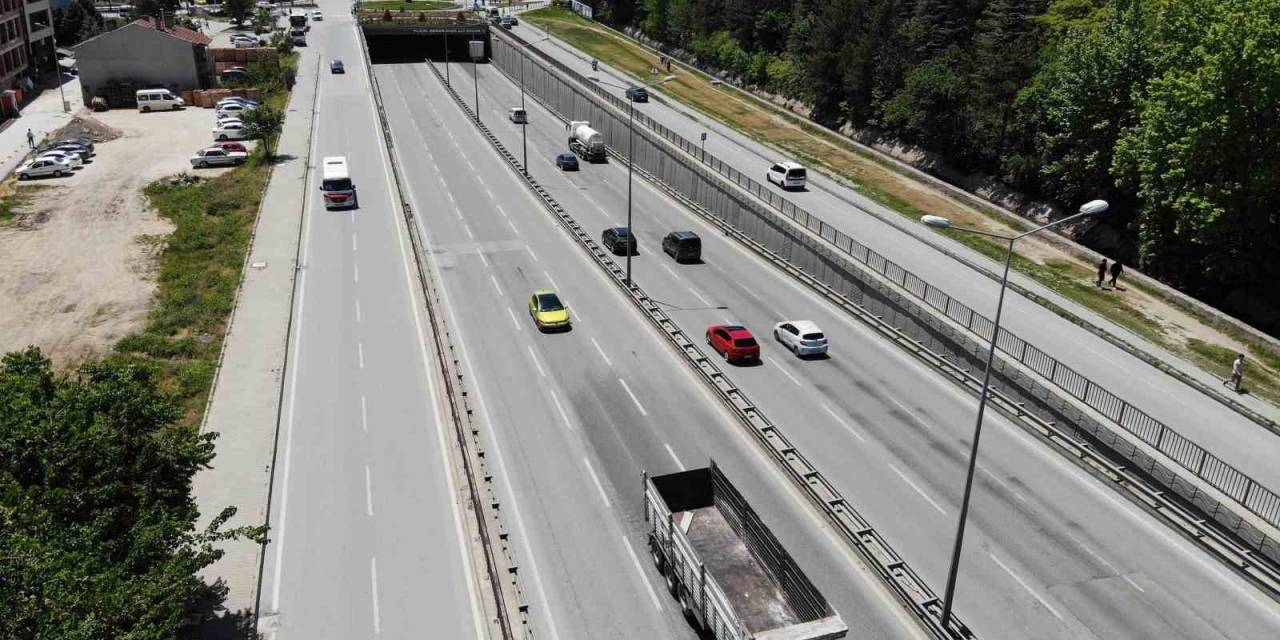 Uzmanından Kurban Bayramı’nda Uzun Yola Çıkacak Sürücülere Yük Ve Bakım Uyarısı