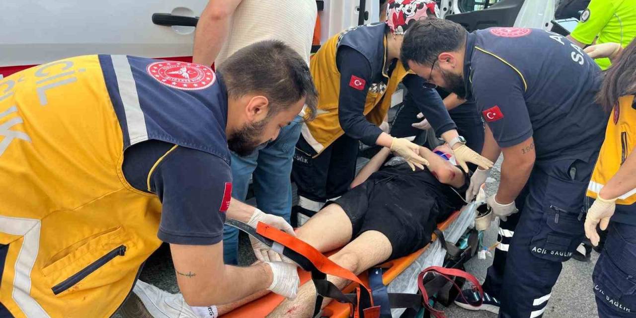 Yolun Karşısına Geçmeyen Çalışan Kadına Motosiklet Çarptı