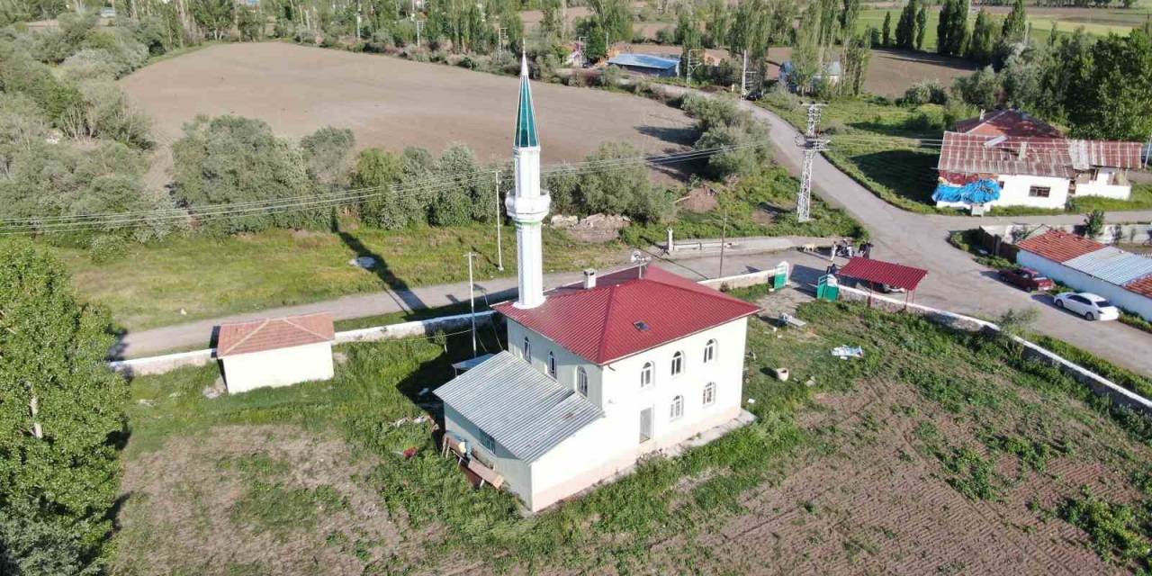 38 Yıl Sonra Minaresine Kavuştu