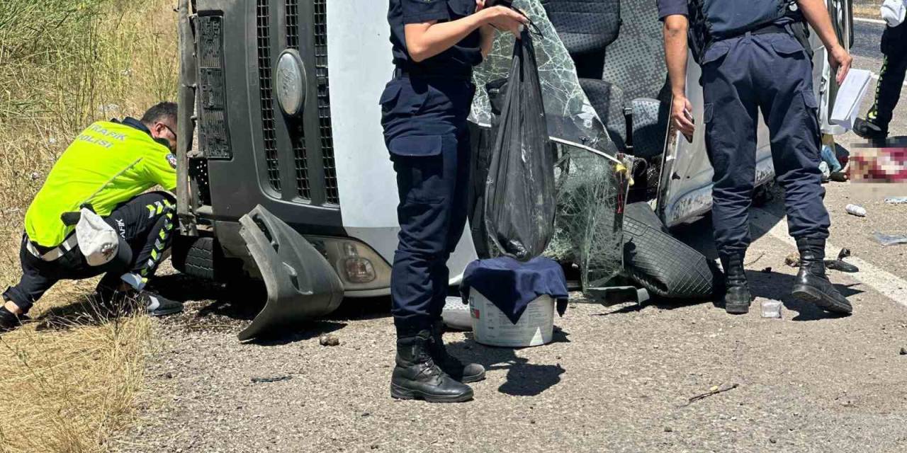 Diyarbakır’da Mevsimlik İşçilerini Taşıyan Minibüs Devrildi: 7 Yaralı