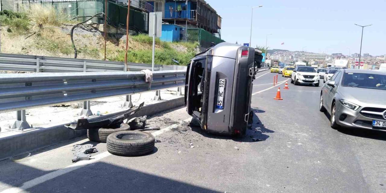 Ataşehir’de Okul Servisine Çarpan Otomobil Takla Attı