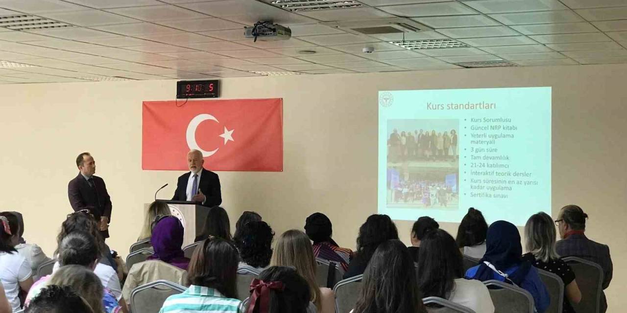 Sağlık Personelinin Yenidoğan Canlandırma Programı Eğitimi Başladı