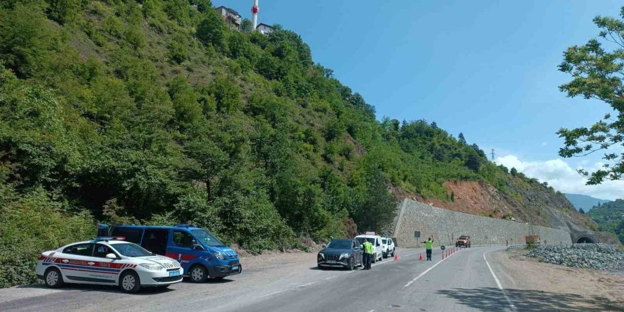 Artvin’de Geçen Ay 45 Sürücü Ve 118 Araç Trafikten Men Edildi