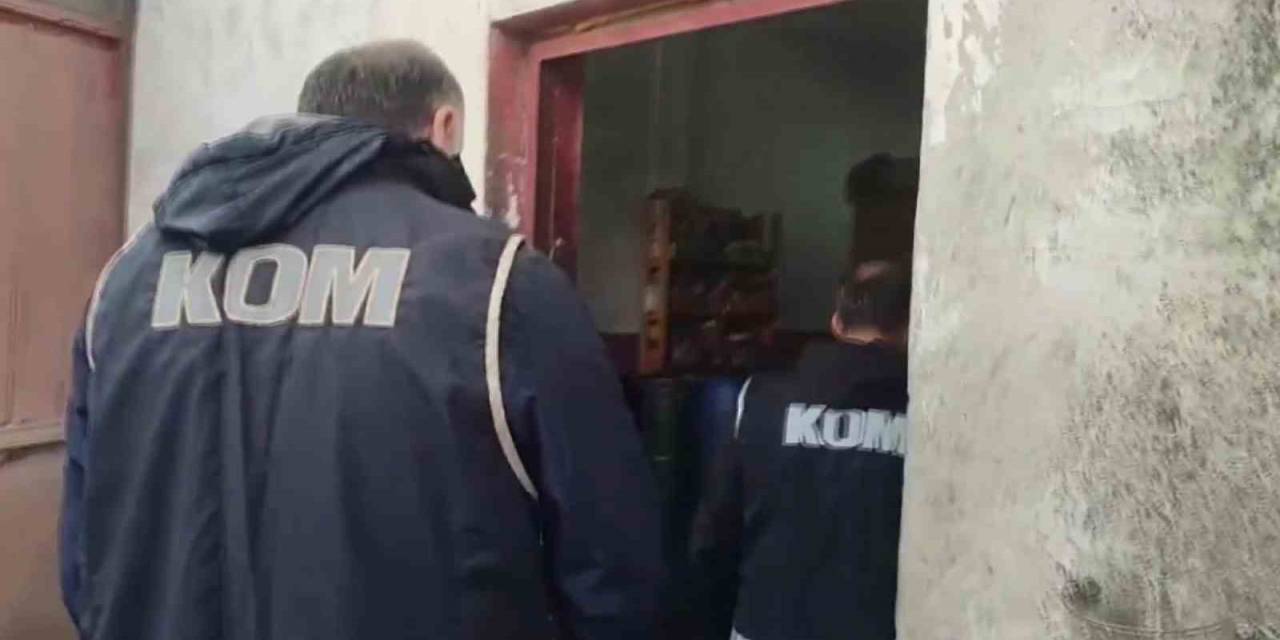 Polisten Uyuşturucu Satıcılarına Operasyon