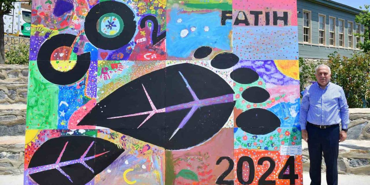 Fatih’te 5 Haziran Dünya Çevre Günü Etkinliği Düzenlendi: Çocuklar Dev Karbon Ayak İzi Tablosu Tasarladı