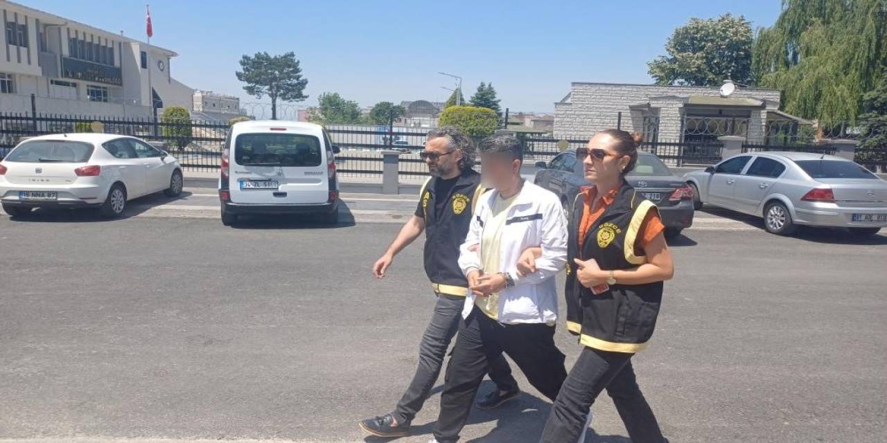 Komşusunu Öldüren Kadın Tutuklandı: "Suç İşledim" Diye İhbar Etmiş