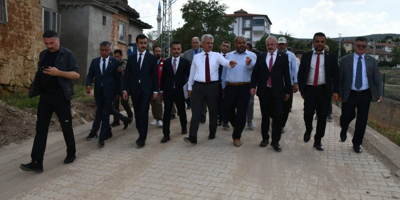 Vali Makas Köylülerle Buluştu, Çalışmaları Yerinde İnceledi