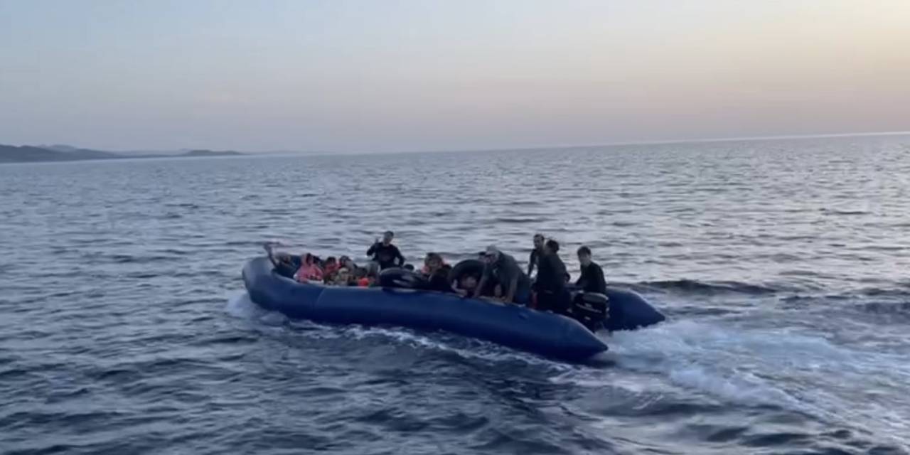 Ayvacık Açıklarında 39 Kaçak Göçmen Yakalandı