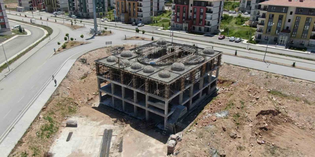 Verilen Sözler Yerine Getirilmeyince Caminin Yapımı Yarıda Kaldı