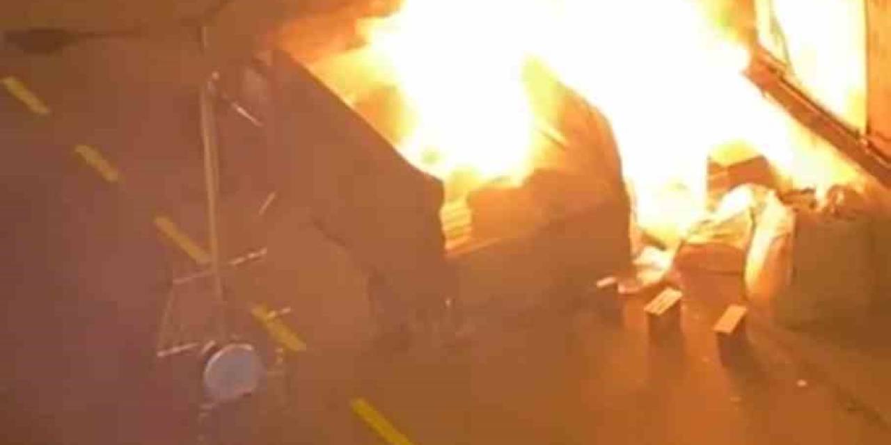 Kağıthane’de Akılalmaz Olay: Yangından Böyle Mal Kaçırdı