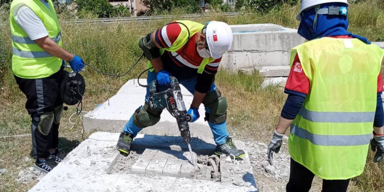 Eğitimcilere Arama Kurtarma Eğitimi Verildi